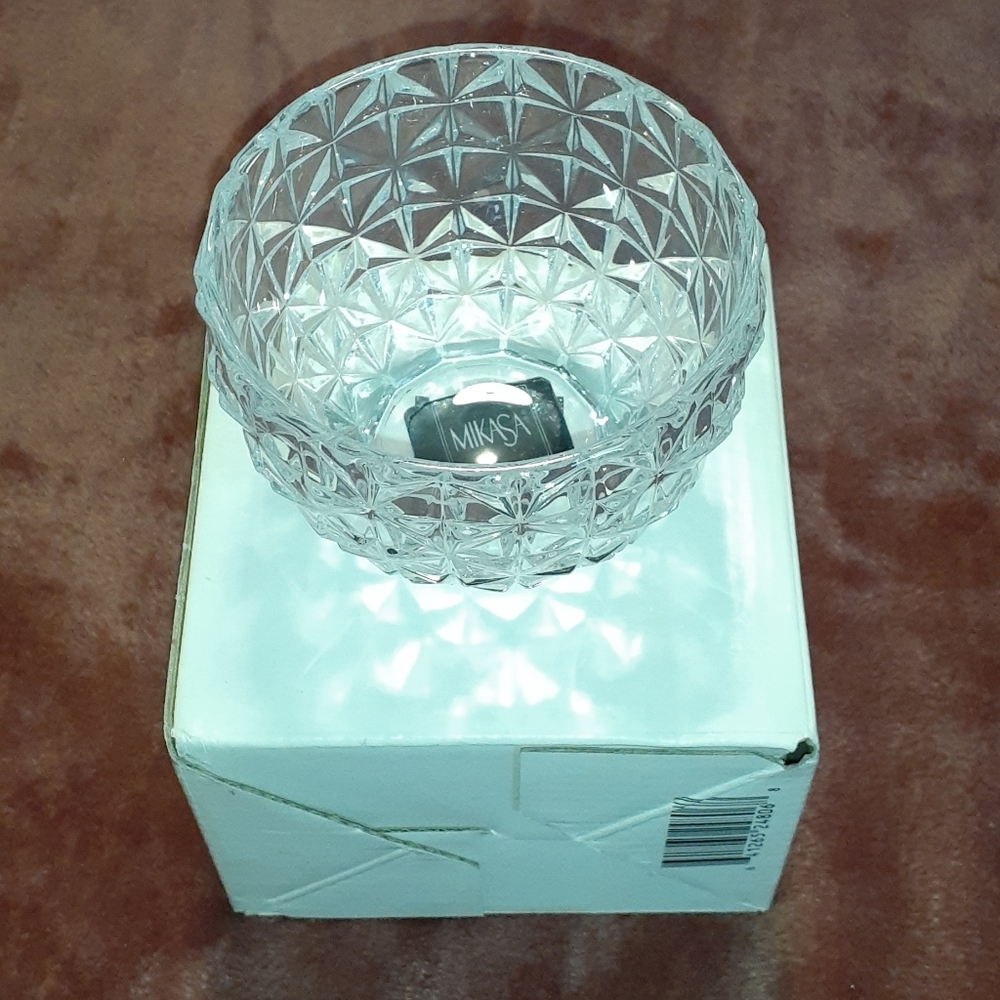 Mikasa Royal bowl